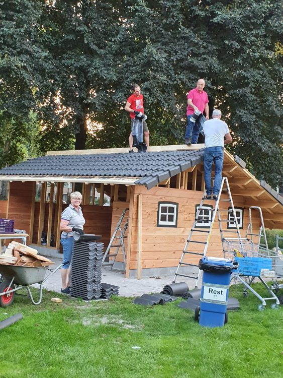 De nieuwe ooienstal begint vorm te krijgen